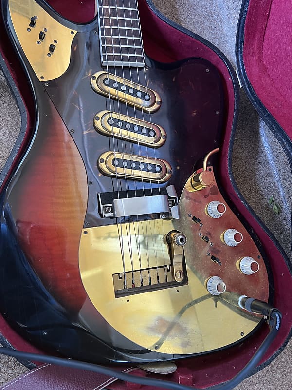 Framus Strato Deluxe Sunburst With Gold Hardware Reverb