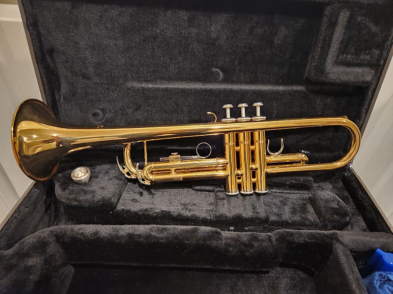 Yamaha Ytr Bb Trumpet W Case Near Mint Reverb