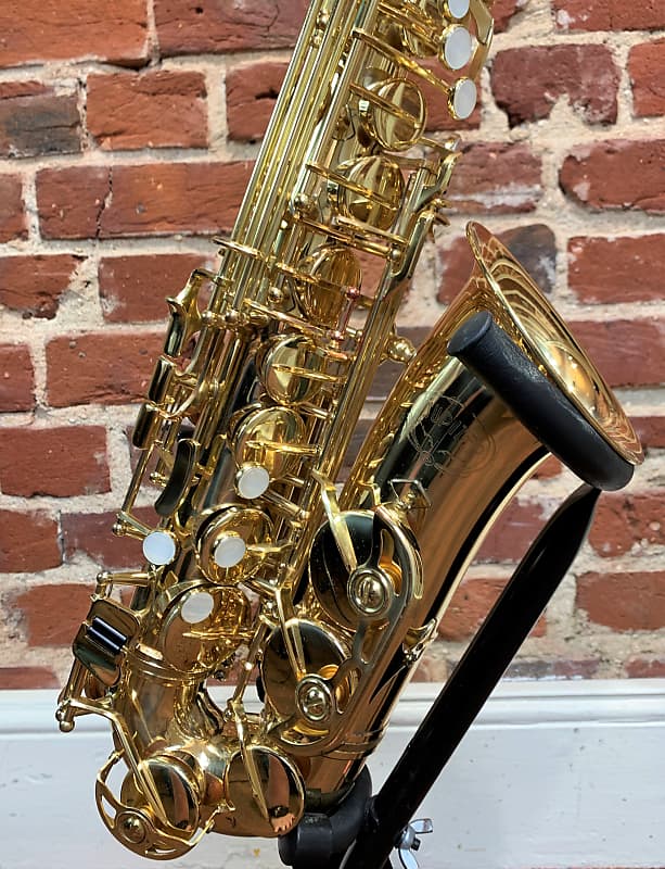 Jupiter Alto Saxophone Outfit JAS 567 565 Gold Lacquer Reverb