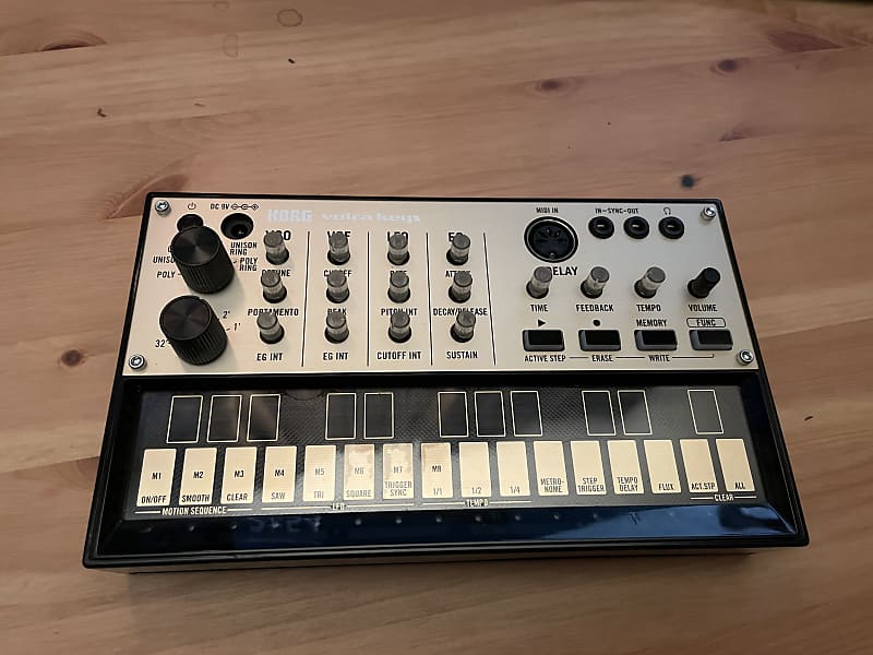 Korg Volca Keys Analog Loop Synth Reverb