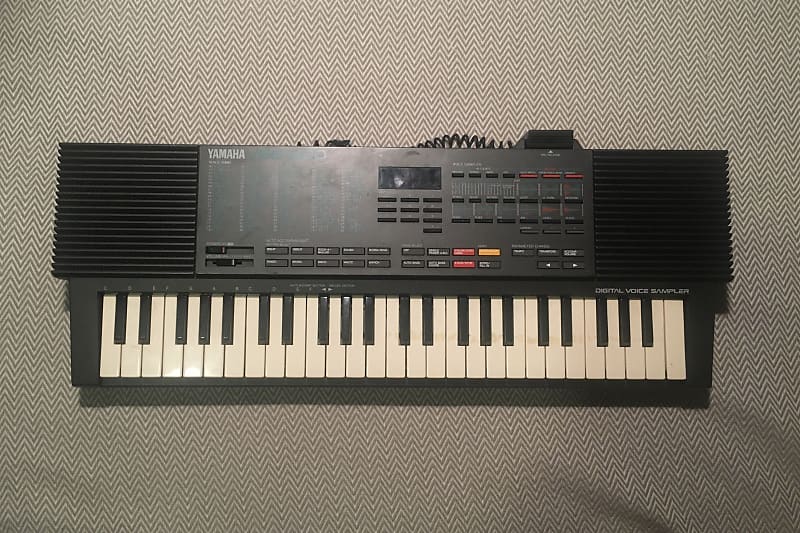 Yamaha VSS 200 Portasound 8 Bit Sampler Keyboard Reverb