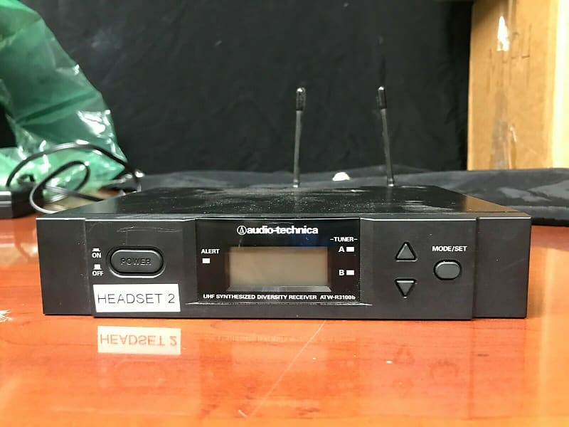 Audio Technica UHF Synthesized Diversity Receiver ATW R3100b Reverb