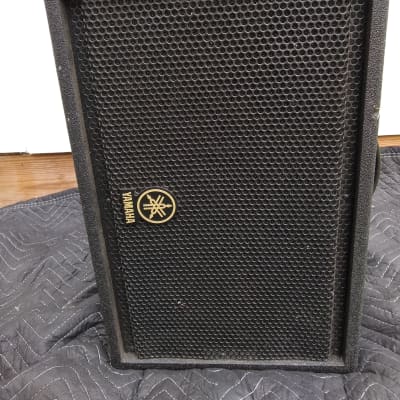 Pair Yamaha CM10V Club Concert Series 150w Passive Speaker Reverb