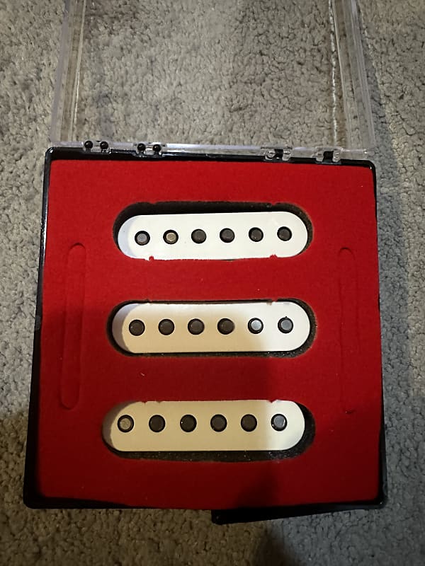 Fender Player Stratocaster S White Covers Reverb