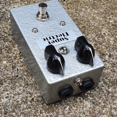 Super Electric Continental Fuzz Pedal Vox Tone Bender Reverb