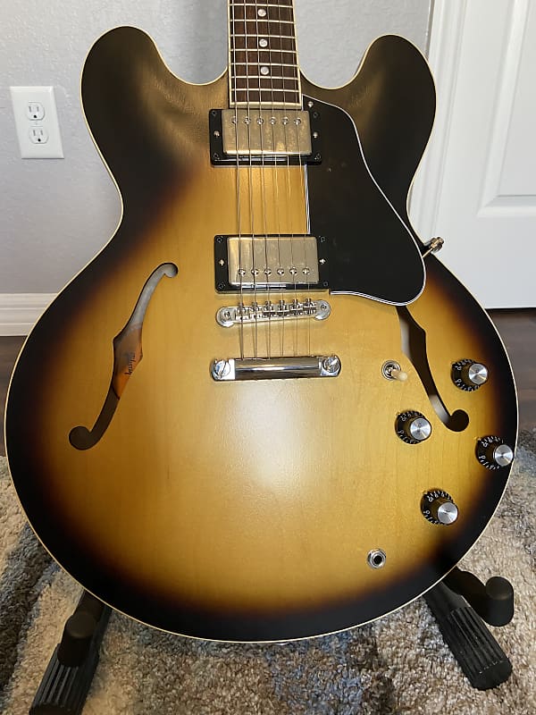 Gibson ES 335 Satin 2022 Vintage Burst Reverb