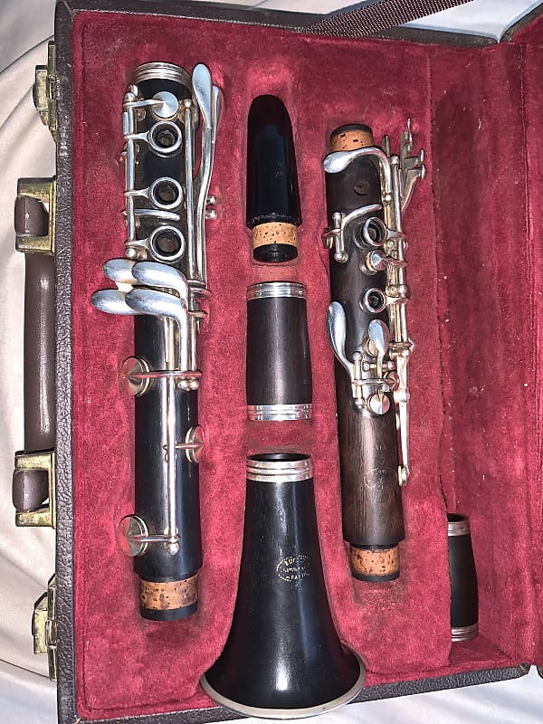 Buffet Crampon E11 Bb Clarinet Reverb