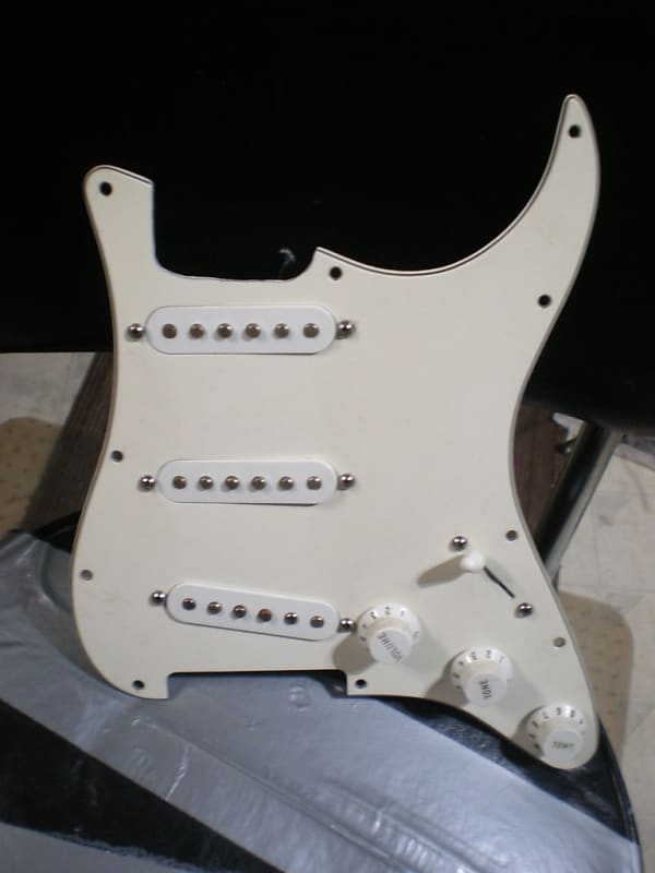 Fender Standard Stratocaster Loaded Pickguard 2000 Reverb