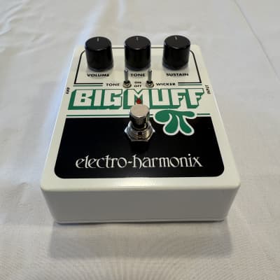 Electro Harmonix Big Muff Pi With Tone Wicker Distortion Reverb