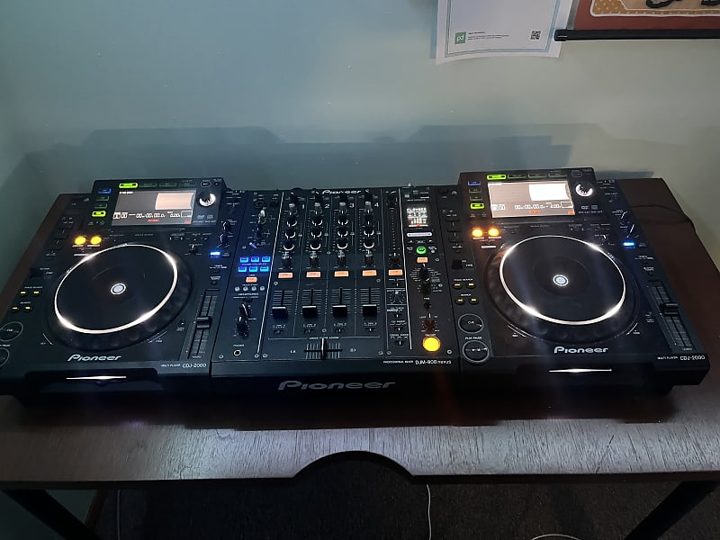 Pioneer CDJ 2000 Pair DJM 900 Nexus Reverb