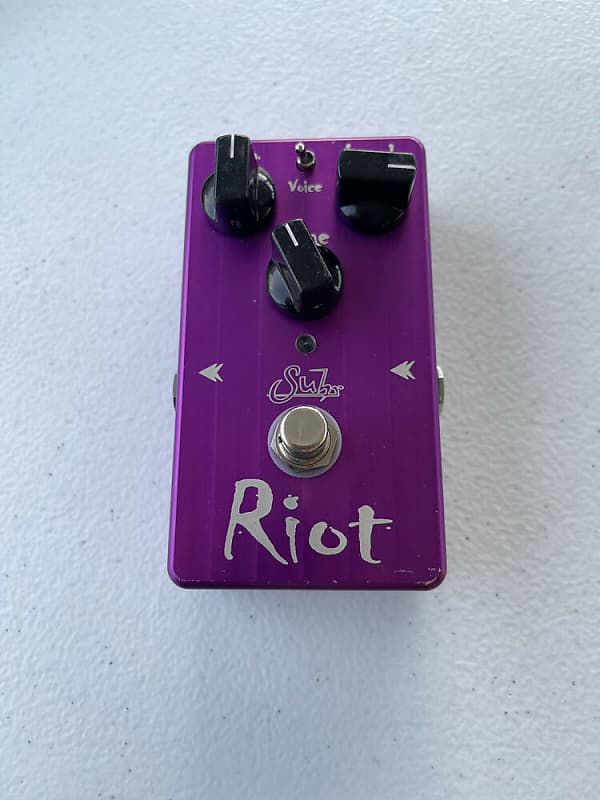 Suhr Riot Distortion Original V High Gain Guitar Effect Reverb