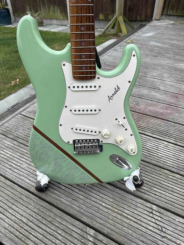 Arnold Green Rose Stratocaster 2023 Green Reverb