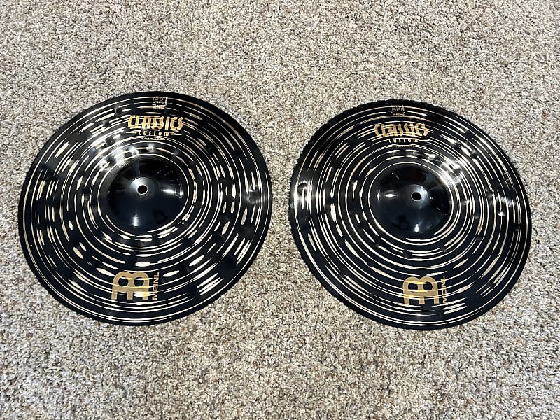 Meinl Classic Custom Dark 14 HiHats Reverb