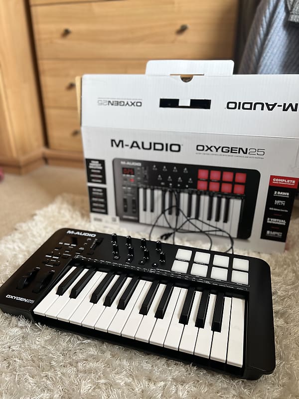 M Audio Oxygen 25 MKV USB MIDI 25 Key Keyboard Controller Reverb UK