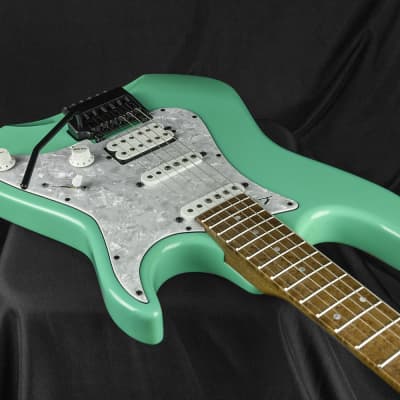 Kiesel Delos Headless Surf Green Reverb