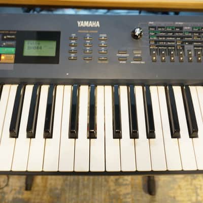 Yamaha AN1x Virtual Analog Synthesizer 1997 - Blue image 4