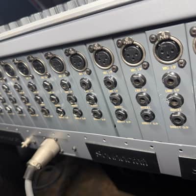 Soundcraft Delta DLX 32 Channel 1991-1996 image 9