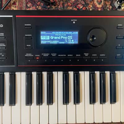Roland Juno DS61 Synthesizer 2018 - Present - Black image 2