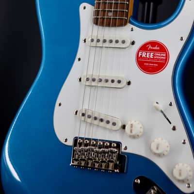 Squier Classic Vibe '60s Stratocaster with Laurel Fretboard Lake Placid Blue image 5