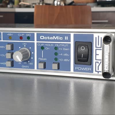 RME OctaMic II 8-Channel Microphone Preamp / A/D Converter 2010s - Blue image 5