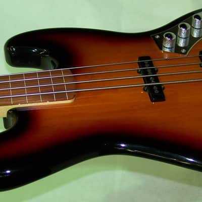 Fender/Squier Jaco Pastorius Hybrid Fretless Jazz Bass Duncan pickups *Read* image 10