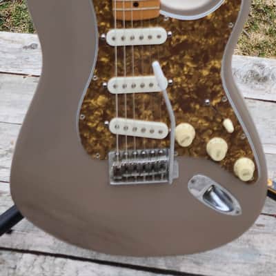 Fender Standard 'Fire Series' Stratocaster Worn Shoreline Gold 1996 Ensenada image 2