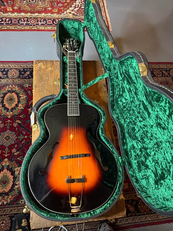 The Loar LH-700 | Reverb