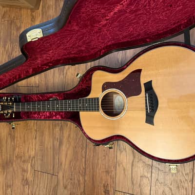 Taylor 214CE LTD (Sweet Gum) – Limited Edition Acoustic-Electric Guitar w/ Case image 1