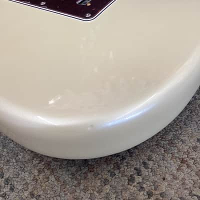 Fender American Elite Stratocaster with Rosewood Fretboard in Olympic Pearl with Case image 9