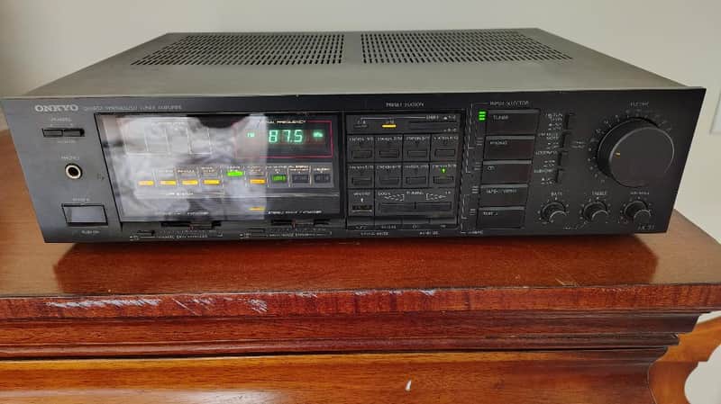 Onkyo TX37 receiver in good working condition - 1990's image 1