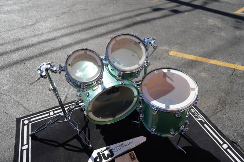 DW USA Collectors Series - Mint Metallic Lacquer Custom - 4pc