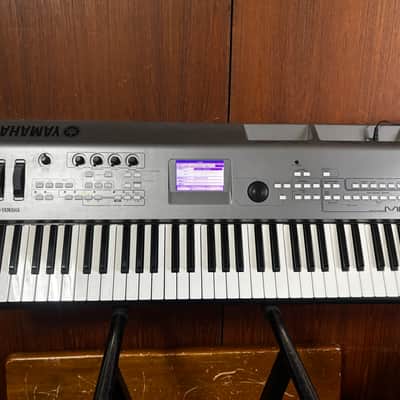 Yamaha MM6 Music Synthesizer Workstation w/ box power supply