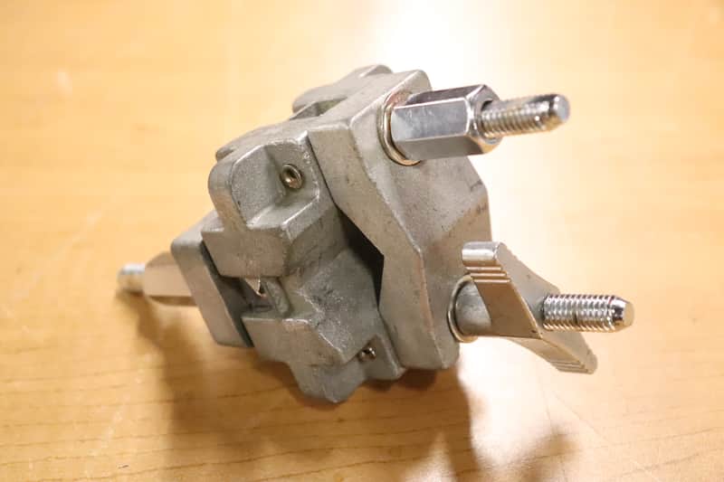 DW 90 Degree Multi-Clamp Drum Clamp image 1