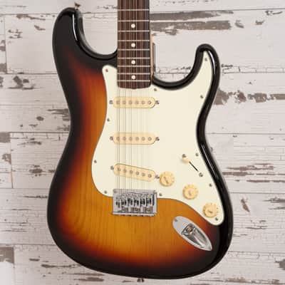 Fender Stratocaster XII 12-String 2002-2004 - 3 Tone Sunburst image 2