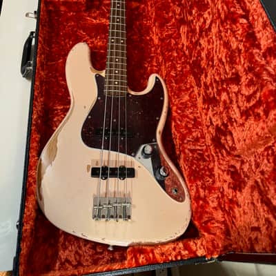 2018 Fender Flea Jazz Bass Road Worn Shell Pink - Mint Condition + G&G Hardshell Case image 2