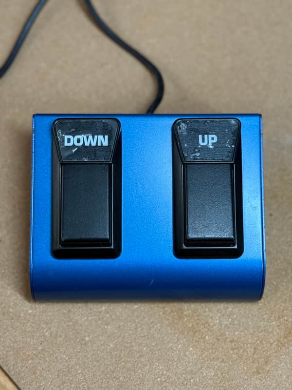Behringer FS112V Dual Footswitch image 1