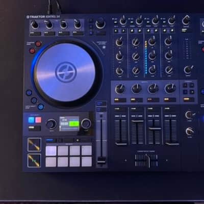 Native Instruments Traktor Kontrol S4 MK3 image 4