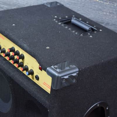 Eden CXC-400 CXC Solo Series 400-Watt 4x10