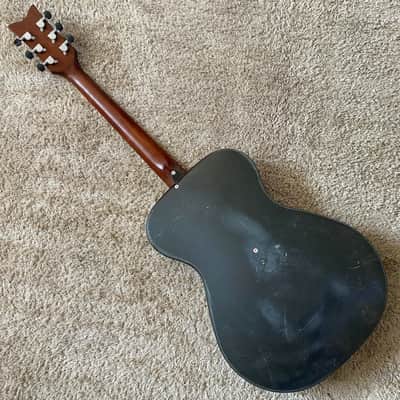 Daisy Rock Daisy Rock Red Burst Acoustic Guitar, Tiger Maple Top, Mahogany Neck, Rosewood Fingerboard - Red image 9