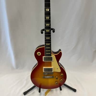 Gibson Custom Shop R8 Light Murphy Aged Les Paul 2025 - Cherry Sunburst image 2