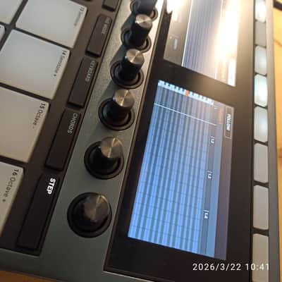 Native Instruments Maschine Plus with softcase Bild 5