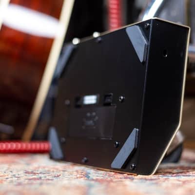 Boss VE-8 Acoustic Singer Vocal Effects Pedal image 4