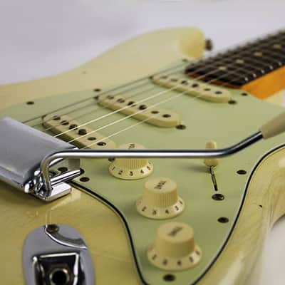 Fender 099-2144-000 Standard Stratocaster 11-Hole Pickguard 3-Ply  Mint Green image 2