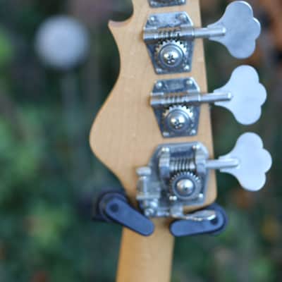 G&L bass SB-2 1982 - blue image 7