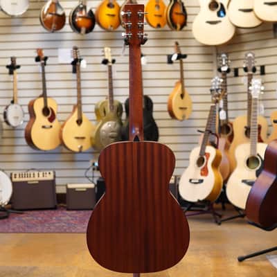Eastman E1OM Sitka Spruce/Sapele Acoustic Guitar w/Padded Gig Bag image 6