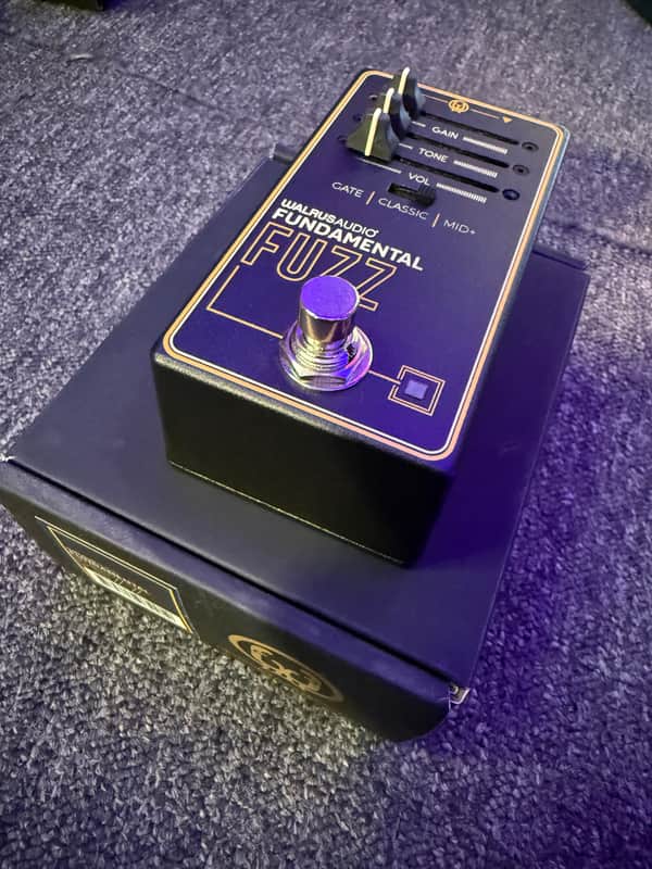 Walrus Audio Fundamental Fuzz
