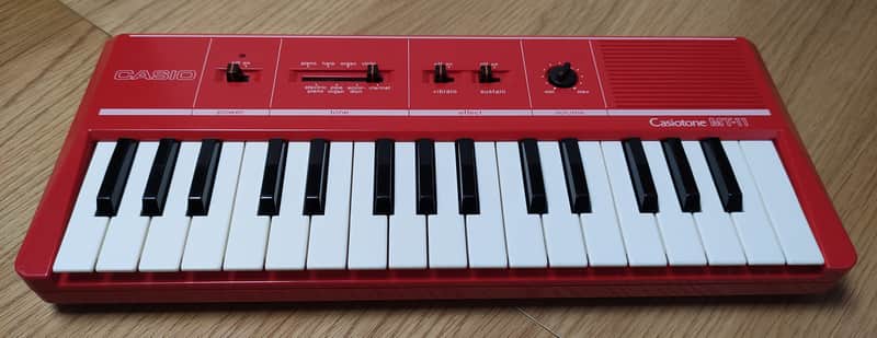 Casio Casiotone MT-11 Keyboard 1980s - Red image 1