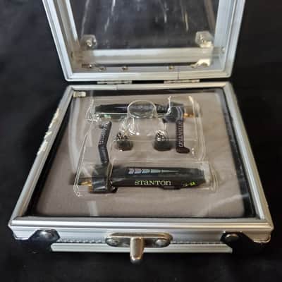 Stanton Trackmaster II-SK Set With extra stylus and Carrying Case image 2