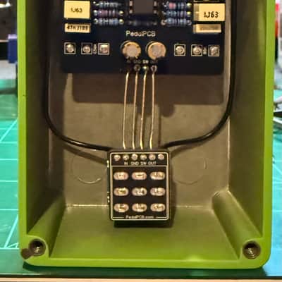 Custom PedalPCB Luxury 763 2026 - Powder coated Green 4 knob Deluxe image 2