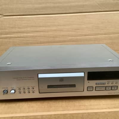 Sony CDP-XB920 QS High-end CD player  Silver XB  920 image 1